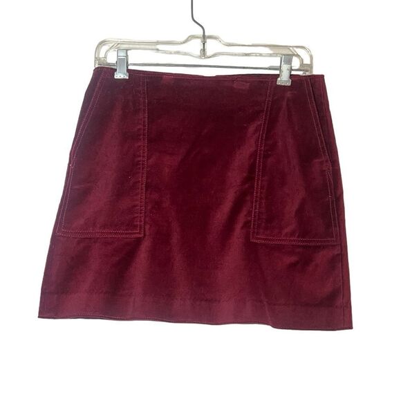 Gap maroon velvet mini skirt. Size 2 - Picture 1 of 8
